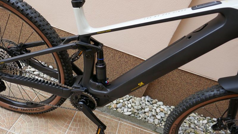 ELEKTRO CELOPERO Bulls Sonic EVO AM SX 1 UD Carbon//NOVÉ