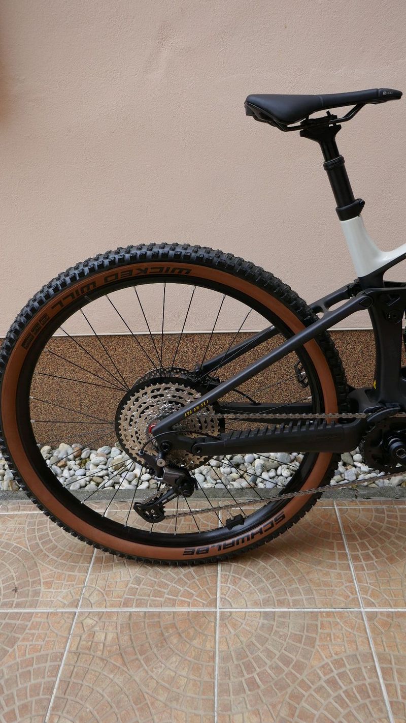 ELEKTRO CELOPERO Bulls Sonic EVO AM SX 1 UD Carbon//NOVÉ