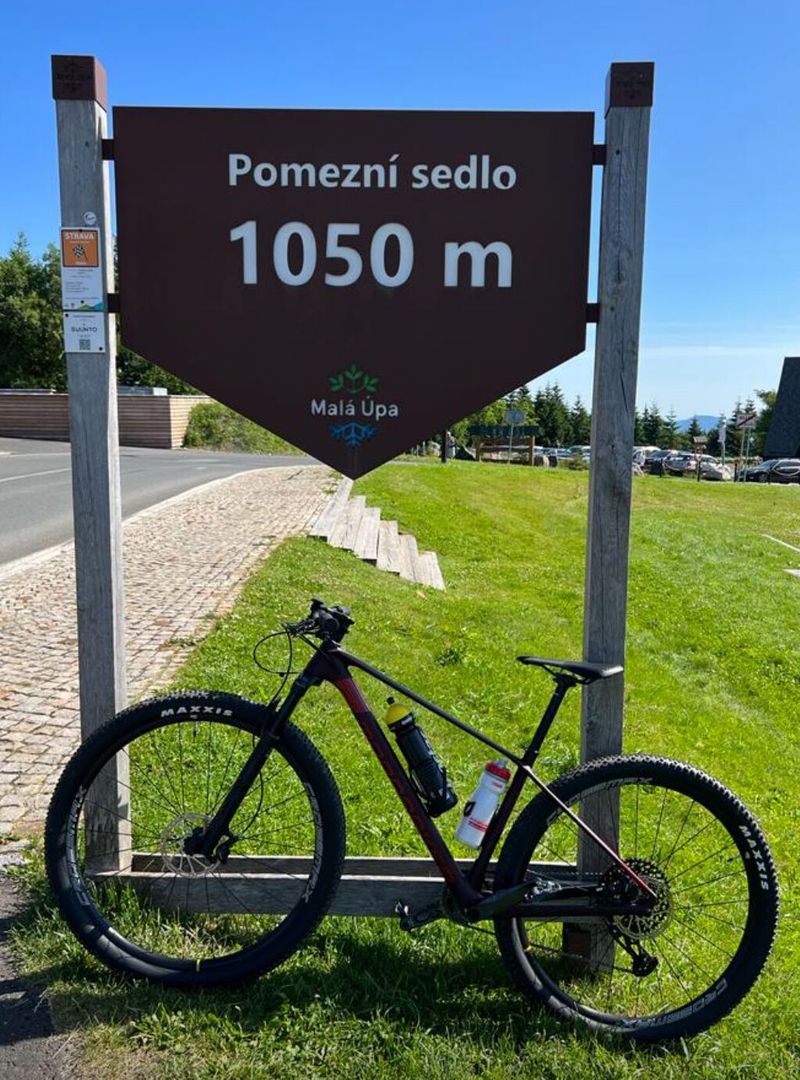 Celokarbonové horské kolo Mondraker Podium Carbon 29 (SPE), velikost M, průměr kol 29