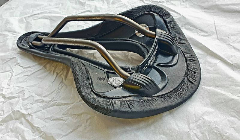 Sedlo Selle San Marco Allroad Racing XiSiLite 146 