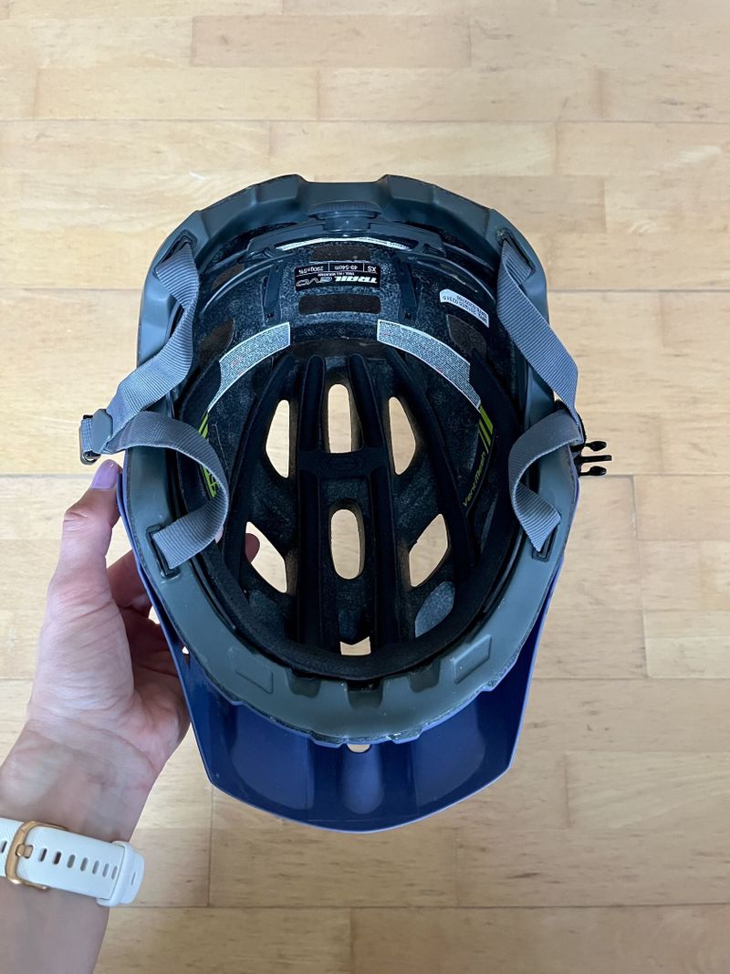 Prodam enduro helmu iXS Trail EVO