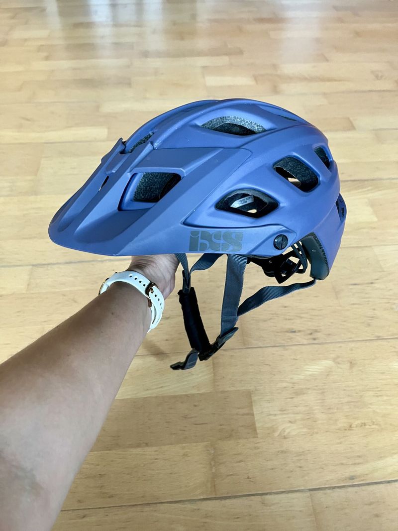 Prodam enduro helmu iXS Trail EVO