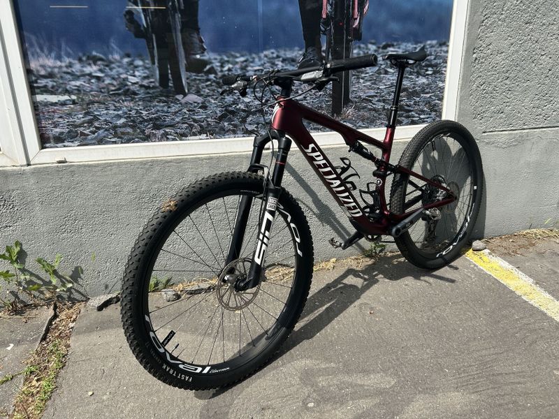 SPECIALIZED EPIC 8 EXPERT