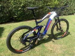 Haibike Xduro 5.0 Flyon najeto jen 2404km velikost rámu L 2x baterie PC 192000kč