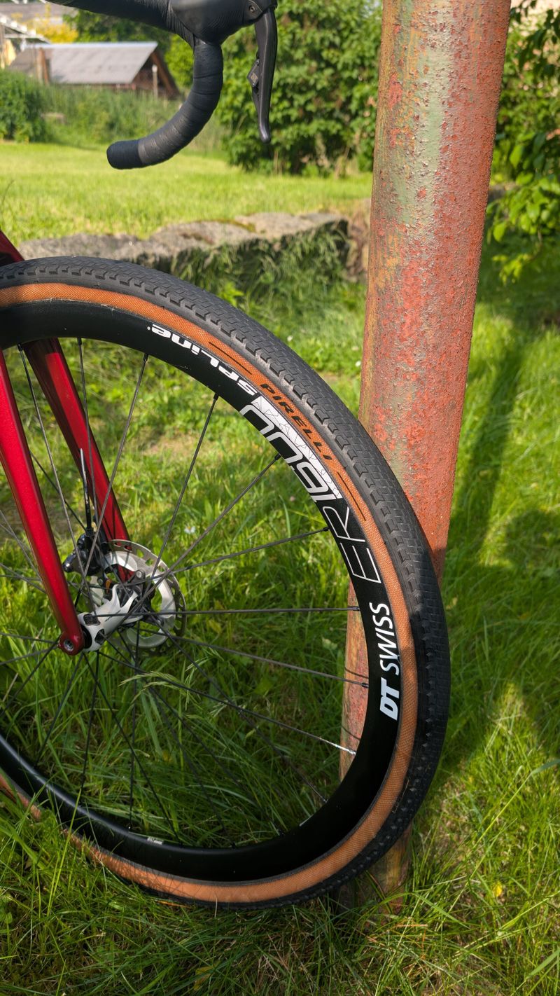 Superior X-road team issue Di2