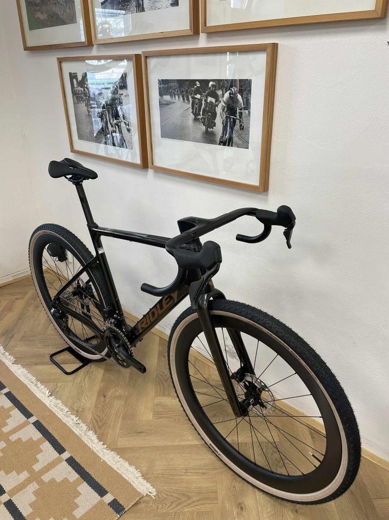 Ridley Astr Shimano GRX Di2 2x12, karbonová kola 
