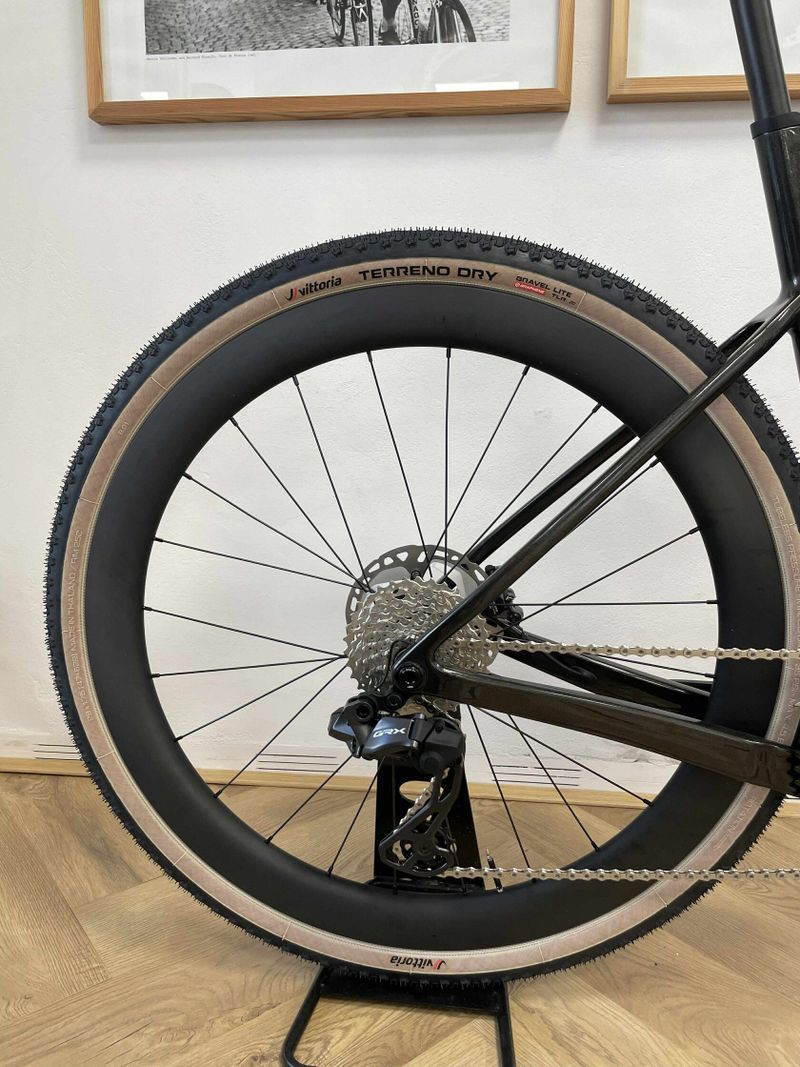 Ridley Astr Shimano GRX Di2 2x12, karbonová kola 