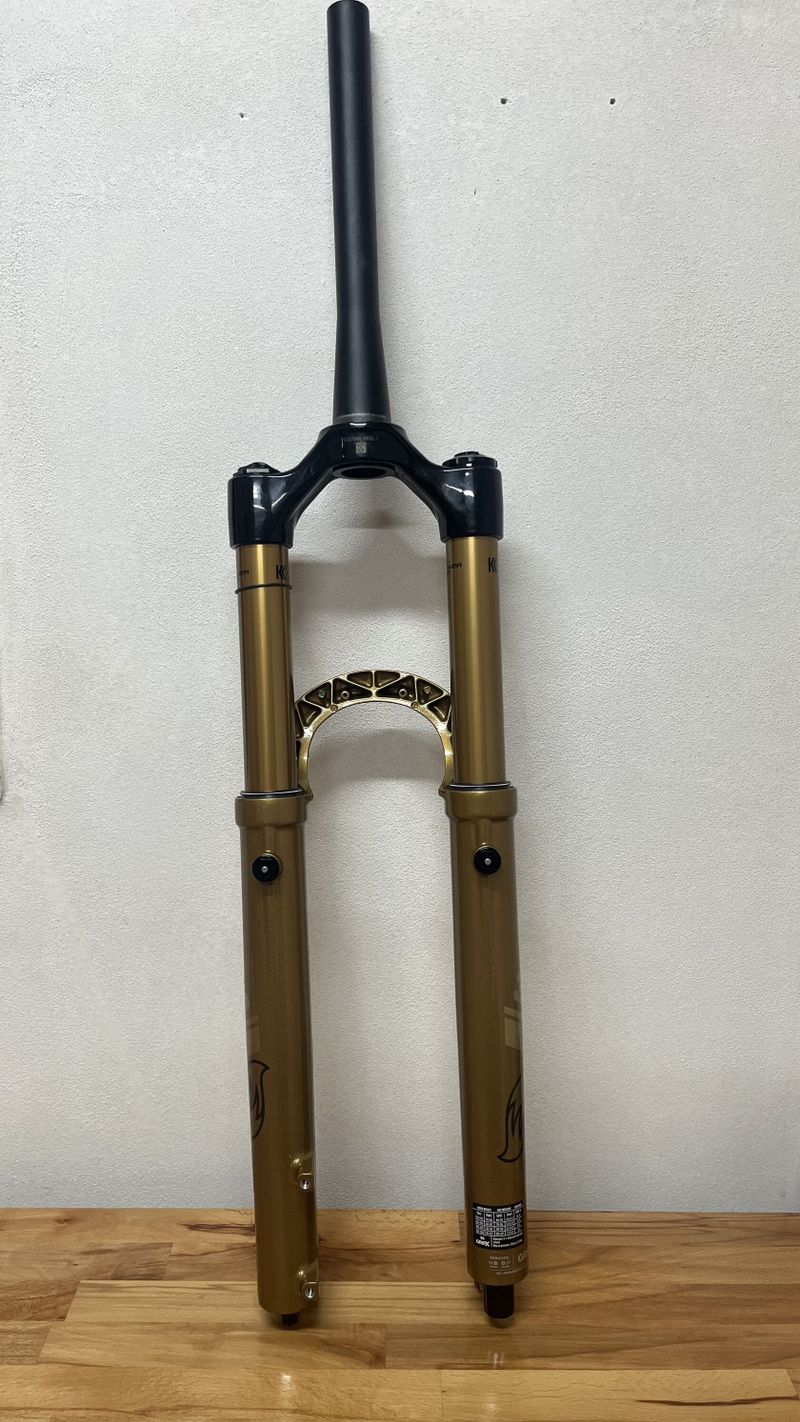 FOX 36 Factory grip X, PODIUM GOLD (limited edition 50 years fox) + doklad.