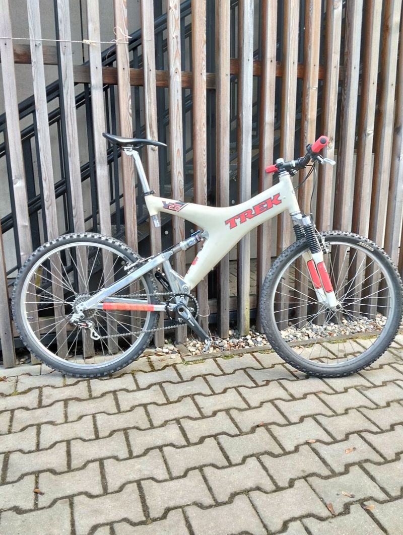 Trek Y