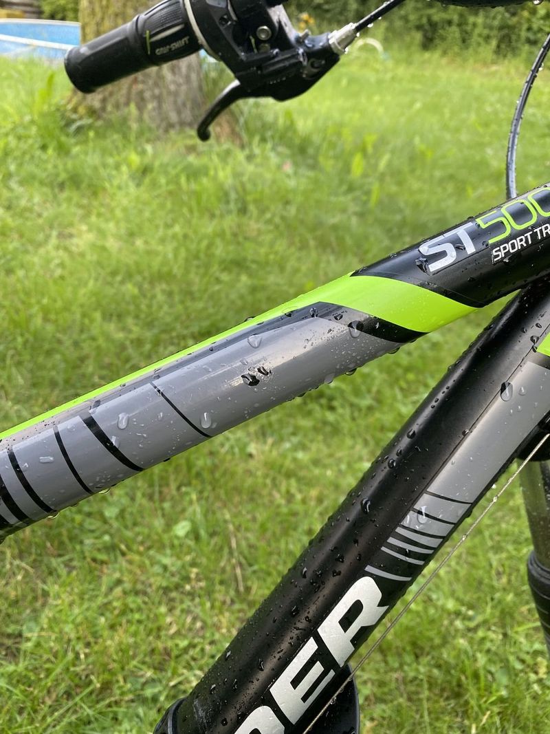  Rockrider ST500