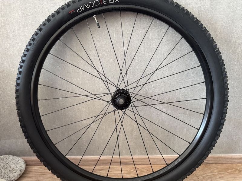 Prodám zánovní kola Bontrager connection 29”