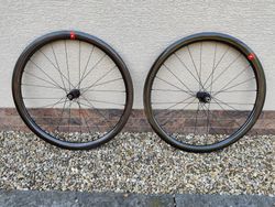 Fulcrum WIND 42 DB Carbon - zapletená kola