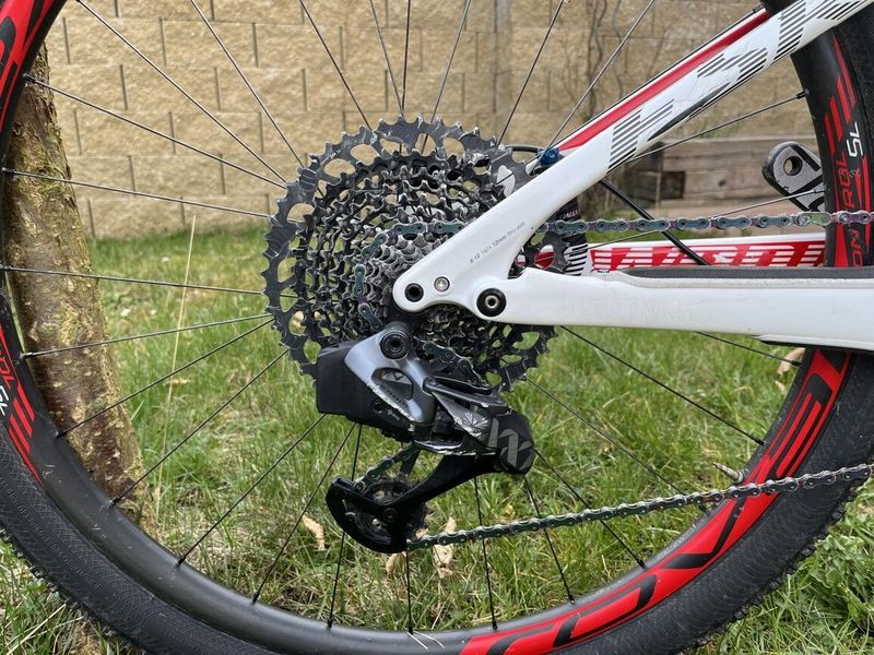 Specialized S-Works Epic WC (vel. XL, AXS, váha 10,4 kg)