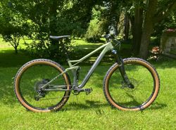 Cube Stereo 120 HPC TM29 carbon vel. M (18)