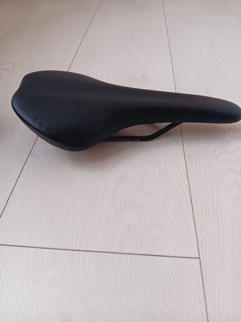 Různá sedla