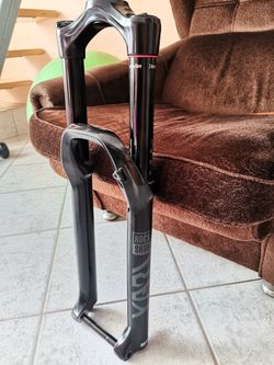 RockShox Yari 170 mm 29"