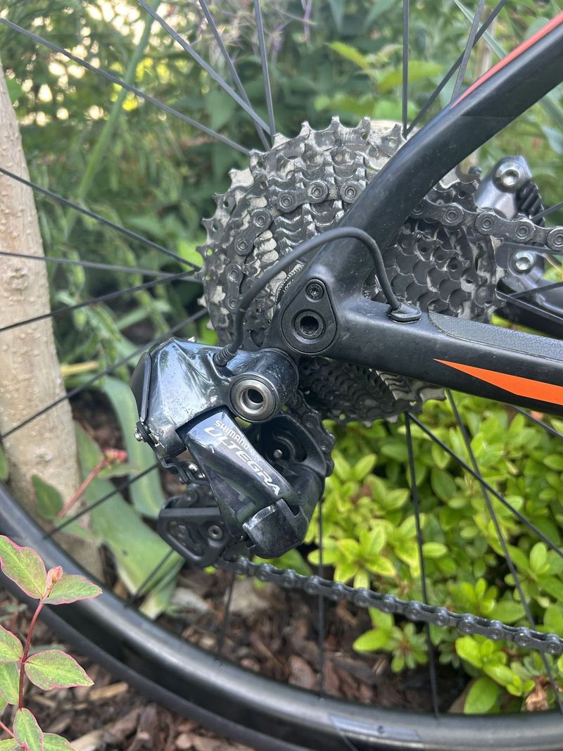 Silnicni BMC karbon, kotouce, di2 vel 56