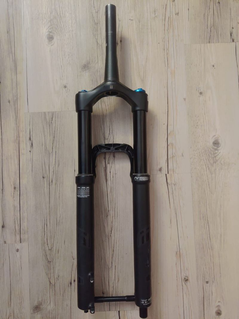 Fox Rhythm 36 Float EVOL GRIP 150 mm