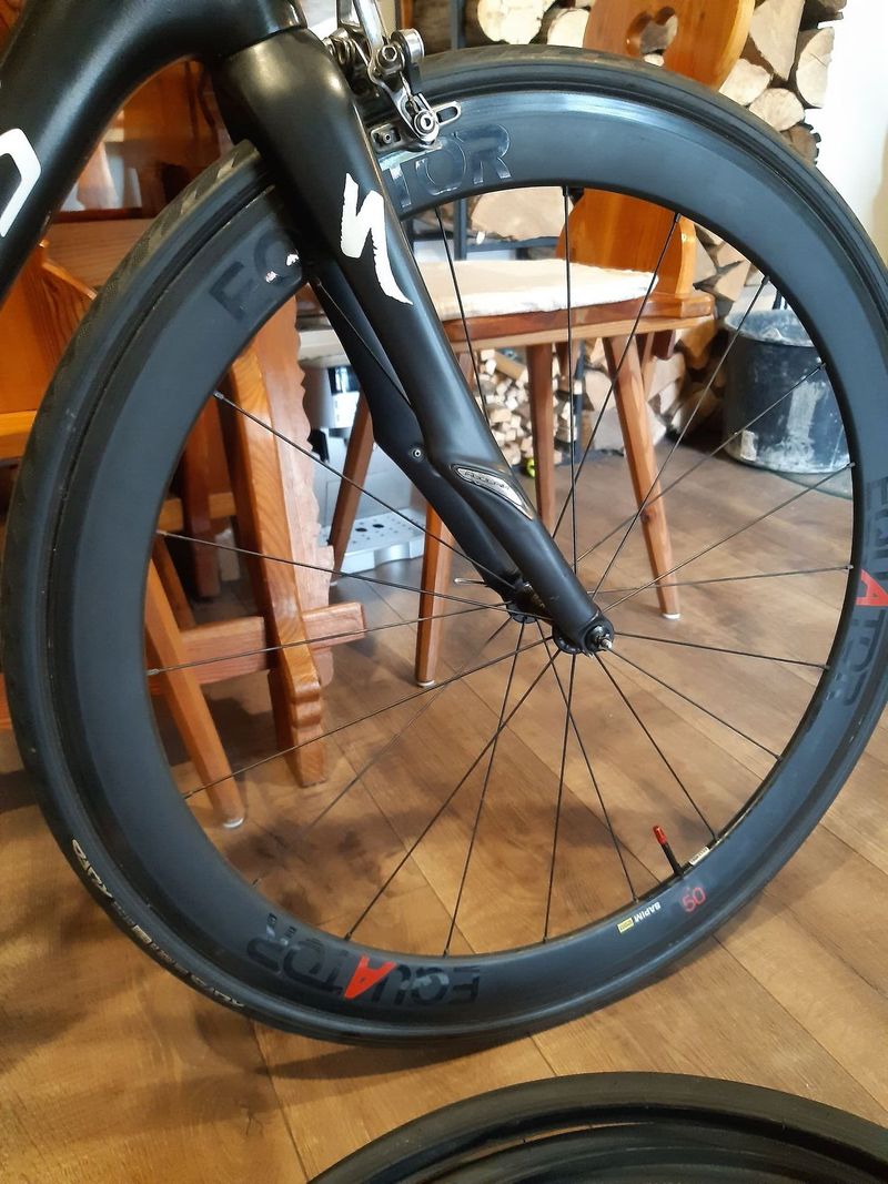 S-WORKS Roubaix SL4 vel 56 karbon kola + druhá sada kol Al