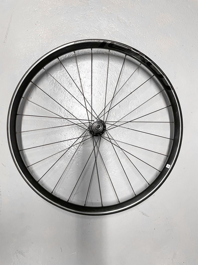 Roval Traverse Carbon 29 Boost – karbonová kola s DT Ratchet 