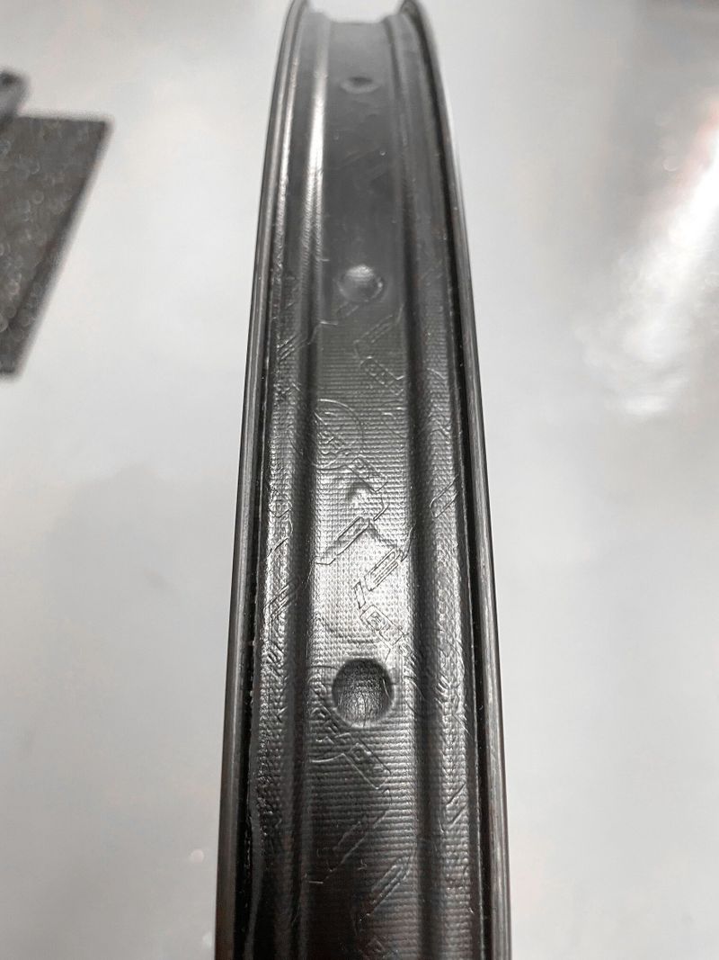 Roval Traverse Carbon 29 Boost – karbonová kola s DT Ratchet 