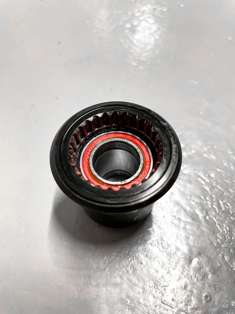 Roval Traverse Carbon 29 Boost – karbonová kola s DT Ratchet 