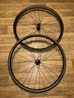 Nová karbonová kola Syncros Silverton 1.0 + tyrewiz senzory - záruka