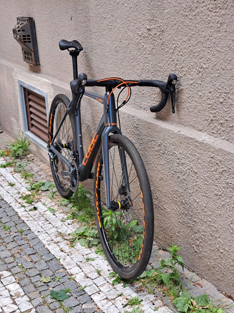 Karbonové gravel/cyklokros kolo Cube Cross Race Pro vel 56