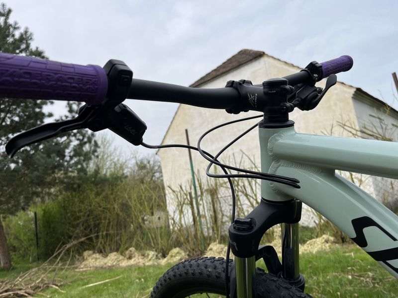 SPECIALIZED ROCKHOPPER COMP