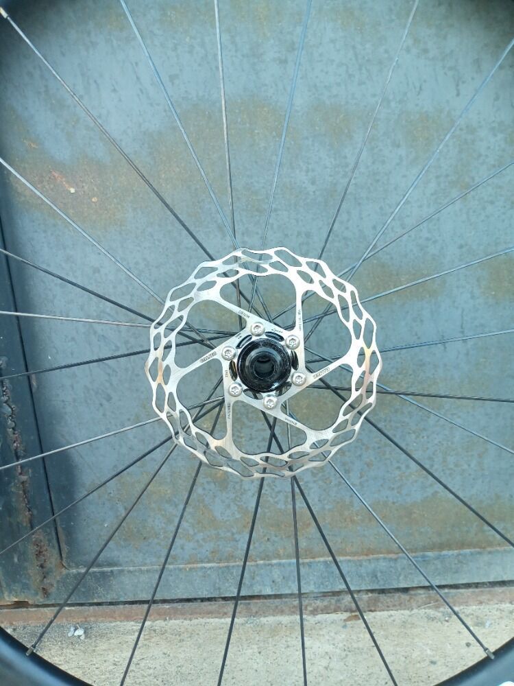 Zapletená kotoučová karbonová kola Equator 45mm