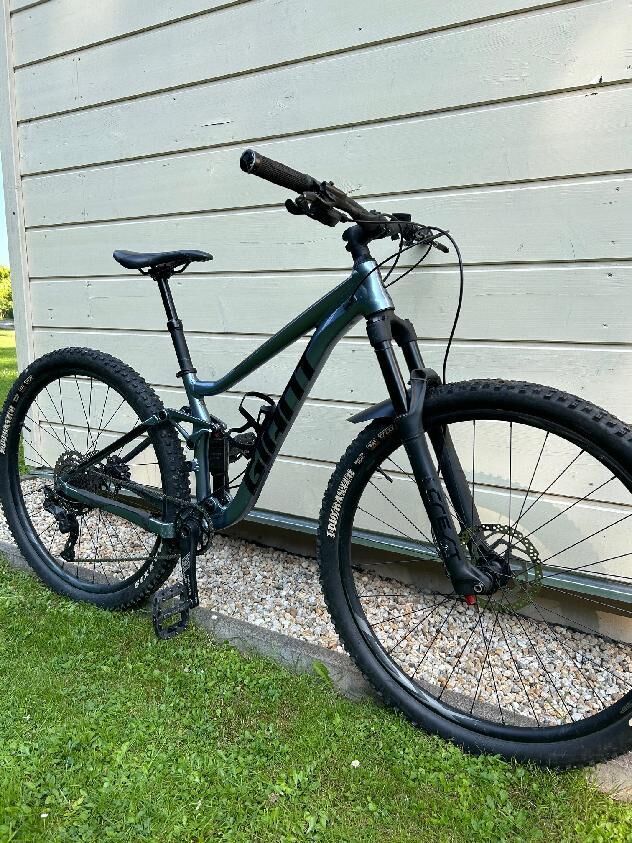 GIANT Stance 29 2 Knight Shield 2022