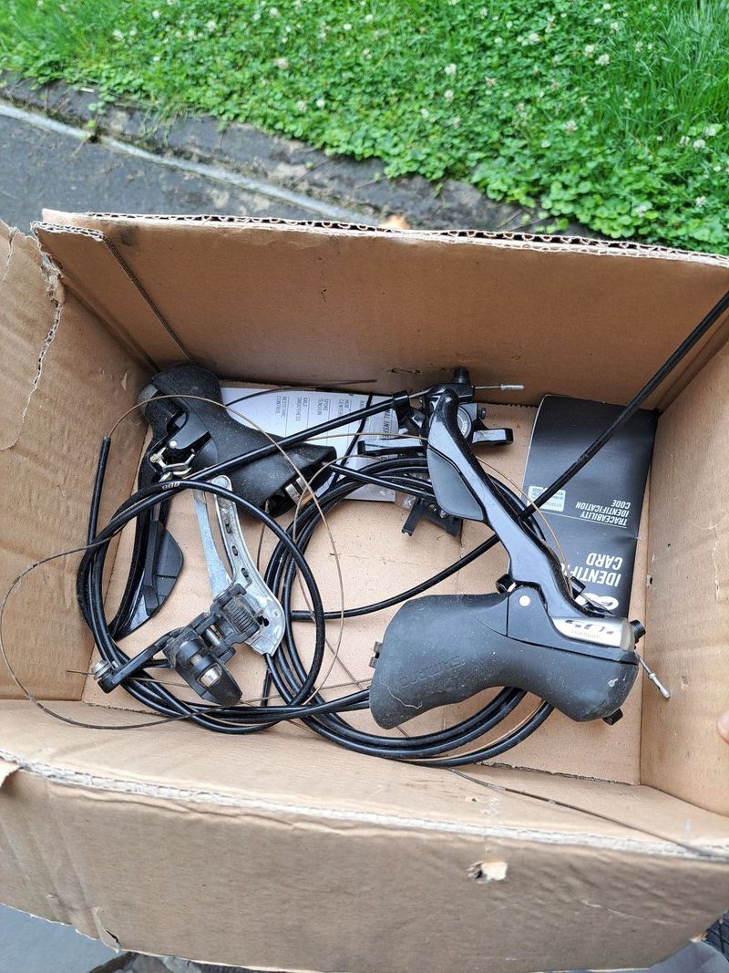 Shimano 105 páky mechanické