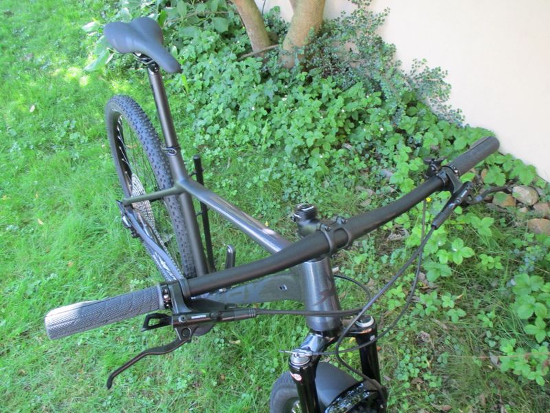 Rezervacekolo na rámu MRX ER25 chameleon 19,5", Deore1x12, vzduch. vidlice Suntour Raidon, pevné osy