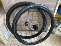 Gravel kola Giant SX2 sundaná z Giant Revolt 1 2025 