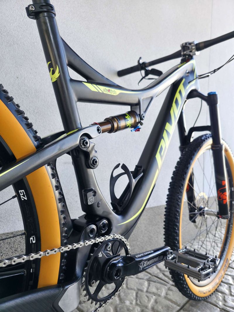 Horské kolo Pivot Mach 429 SL Carbon 29"
