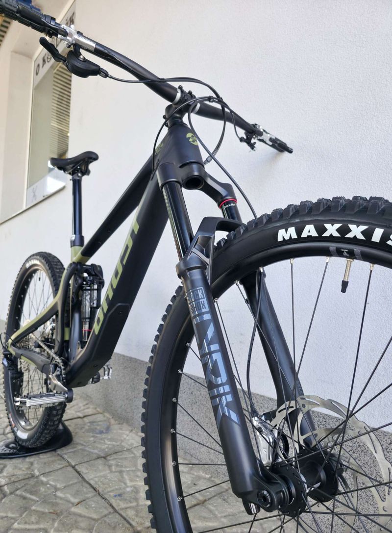 Horské kolo GHOST Riot Trail CF Pro Carbon 2025 29″