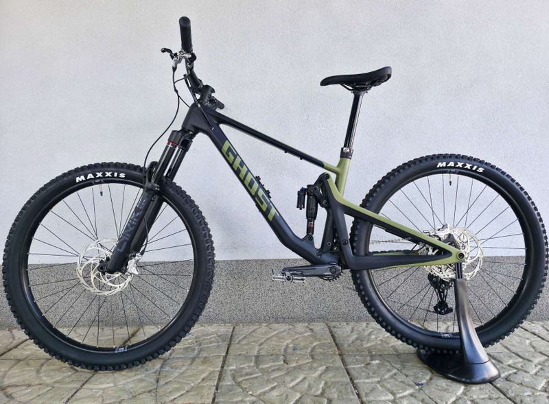 Horské kolo GHOST Riot Trail CF Pro Carbon 2025 29″