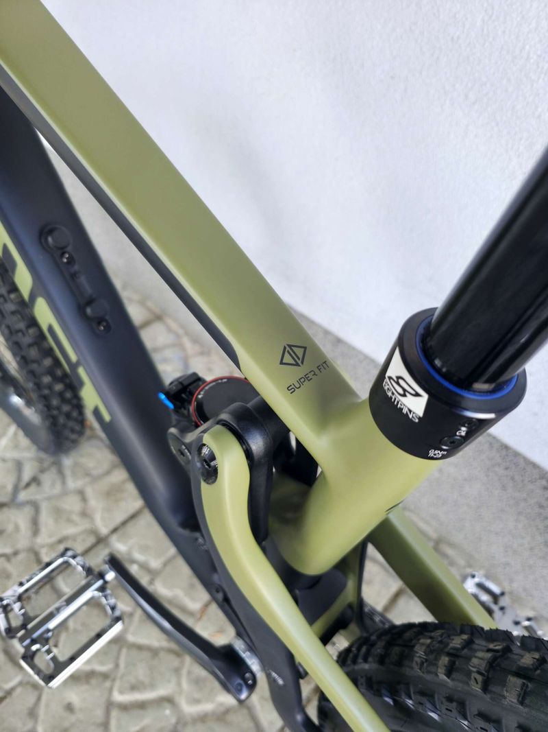 Horské kolo GHOST Riot Trail CF Pro Carbon 2025 29″