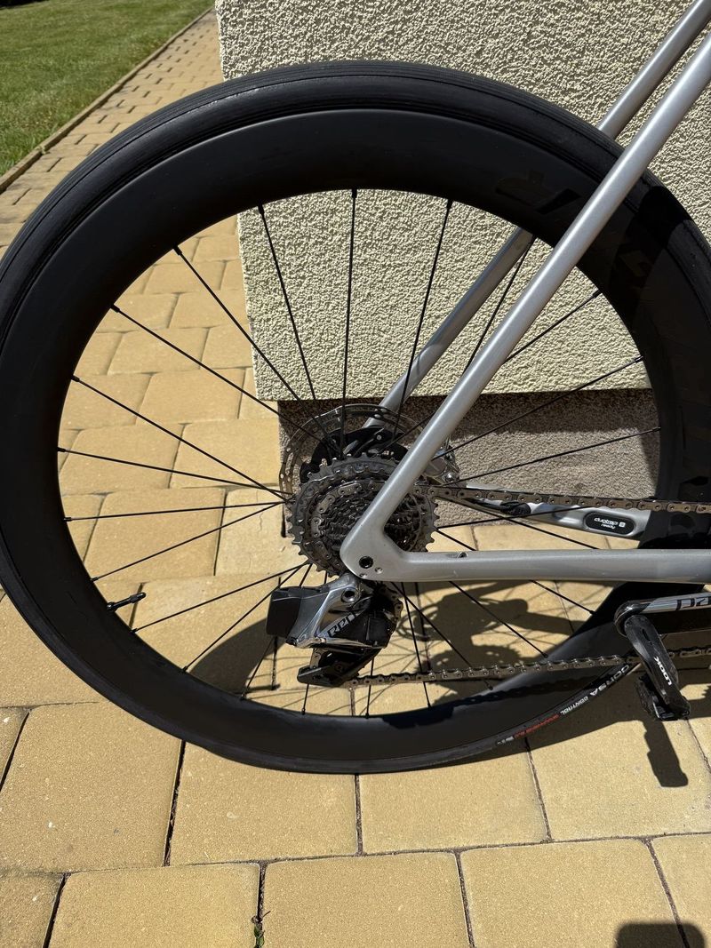 Trek Emonda SL 2023, vel. 58, SRAM RED eTap AXS, Aeolus PRO 51, TOP stav
