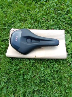 Nové sedlo Fizik Terra Aidon