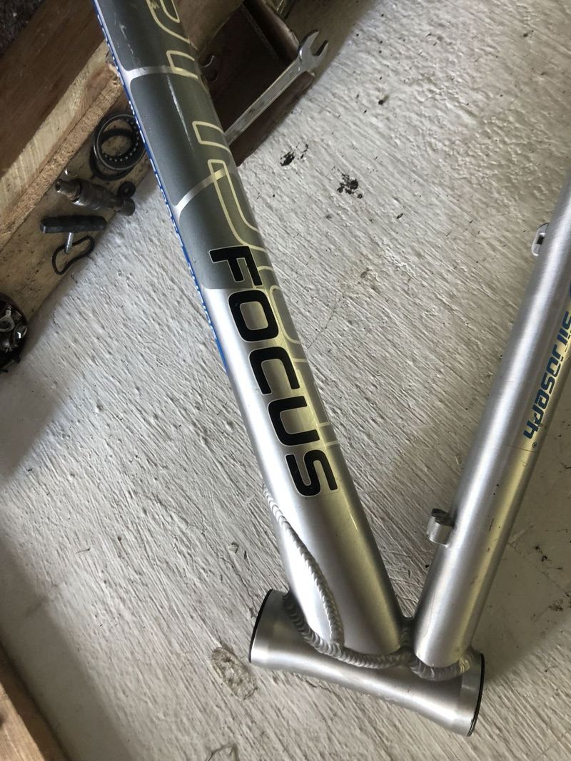 Rám FOCUS NORTHERN LITE (L) + kliky SHIMANO DEORE