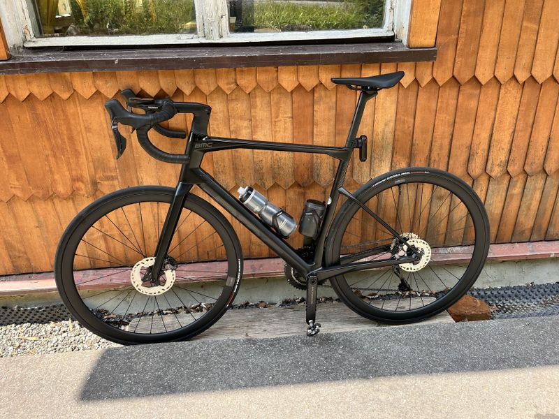 BMC Roadmachine 01 FIVE velikost 56 L