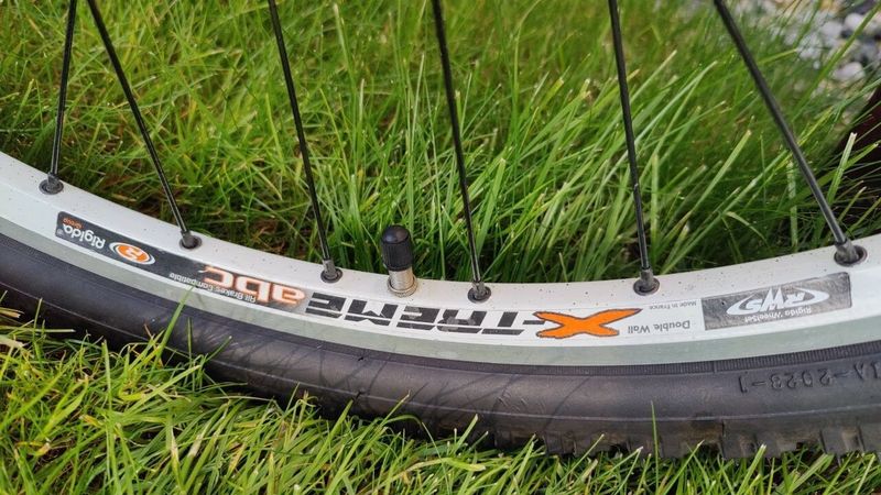 Modro-stříbrná MERIDA BIG AIR Full Al 7005- MTB, XC, sjezd - 1.majitel, pěkný stav 