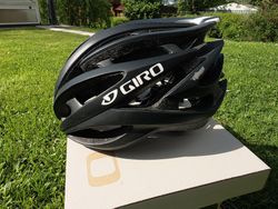 Prodám silniční cyklo helmu Giro ATMOS II