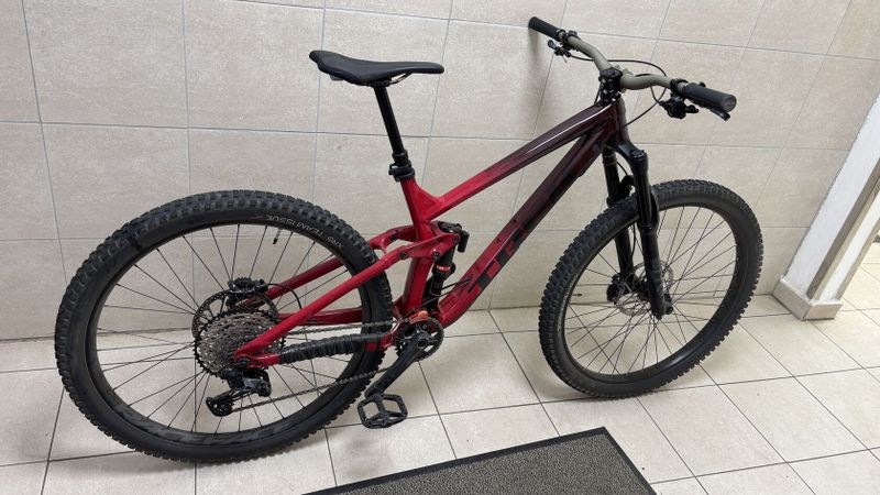 Trek Slash 8