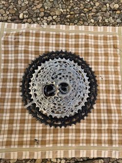 Kazeta Shimano XT M8100 10-51z