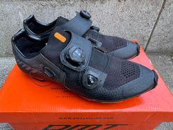 MTB Cyklistické tretry DMT MH1 černé, velikost EU 43 