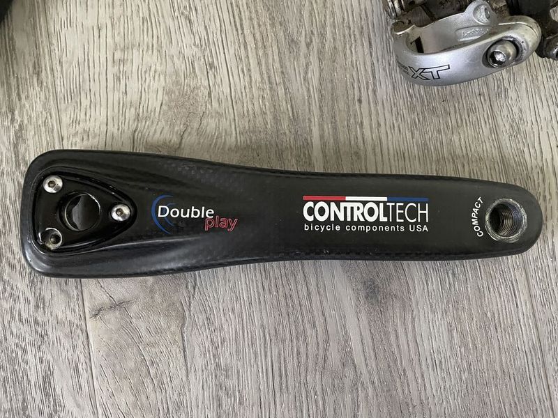 Prodám karbonové kliky Controltech double play - 44/29T 175mm + smyk, řazení a středová osa