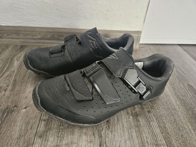 SPD tretry Shimano, vel 37
