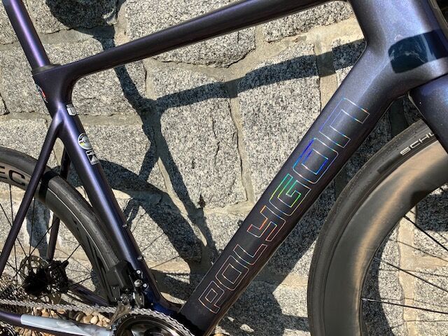 77.999 Kč! (PC 109.999) POLYGON HELIOS A7X - UCI rám, karbon kola - L - 105Di2 2x12 (50/34 - 11/34) 